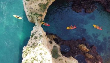 Kayak Grotto Tour in Ponta da Piedade #1