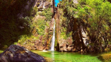 Jeep tour of the natural lagoons and waterfalls in Gerês