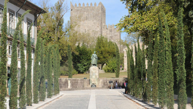 Guimarães em 3 Dias - A Trindade Perfeita: História, Comida e Vinho